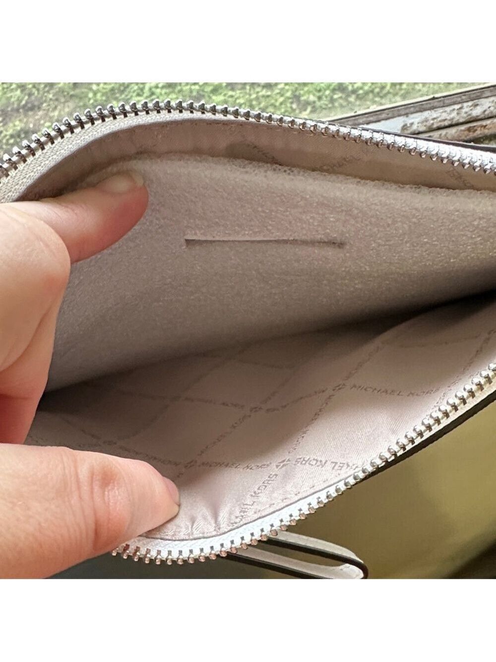 Michael Kors White Wristlet with Silver Studs New Never Used, Perfect for a Gift - Picture 15 of 17